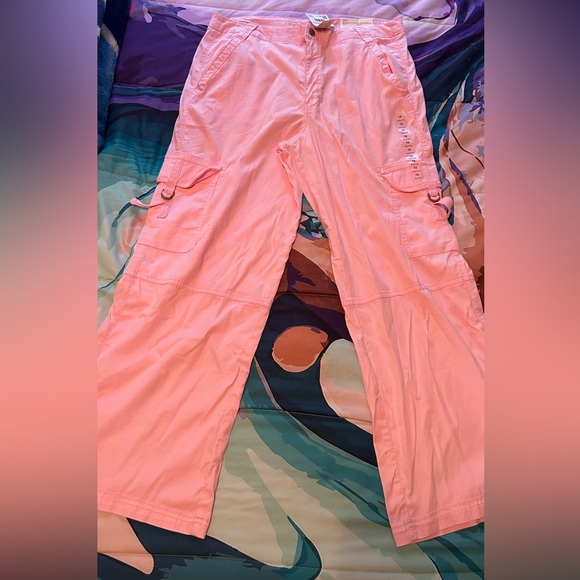 American Eagle Outfitters Light Pink Cargo Jeans - Picture 1 of 1
